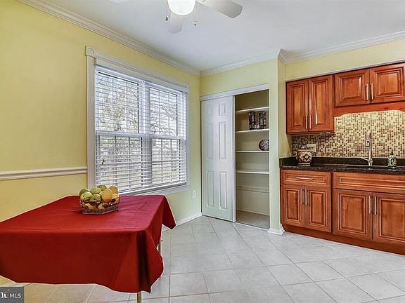 4th image of 4415 Cannes Ln