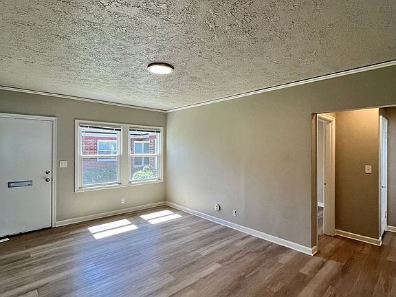 5th image of 6411 N Albina Ave APT 7