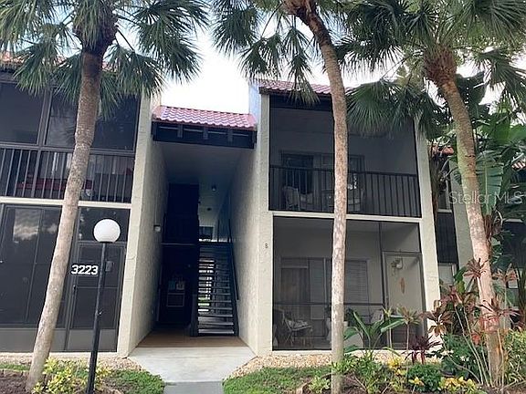 2nd image of 3223 Beneva Rd Unit 201