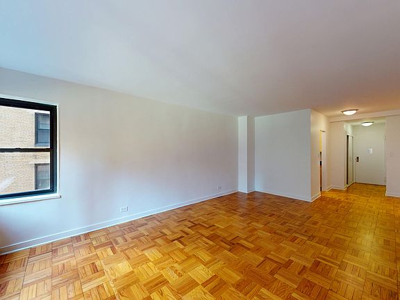 4th image of 412 E 55th St APT 6A