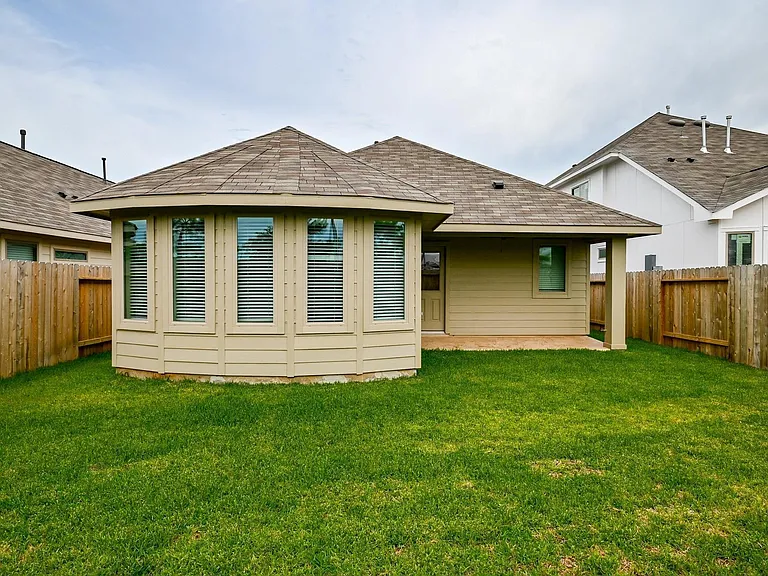 8807 Trenton Landing Ln — Photo 17