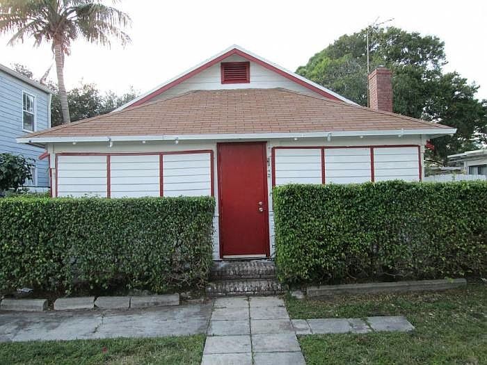 1st image of 521 NE 2nd Ave