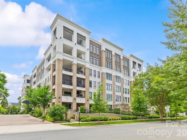 130 Cherokee Rd #306, Charlotte, NC 28207