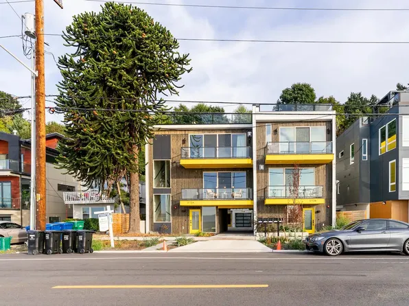 1772A Alki Ave SW, Seattle, WA 98116