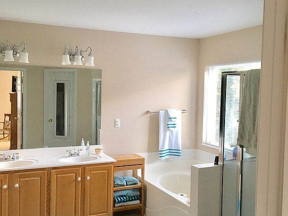4th image of 10069 Cedarwood Dr