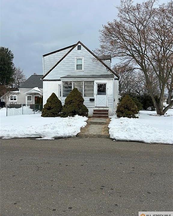 2nd image of 18 Tice Ave