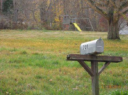 2nd image of 701 W Cole Rd
