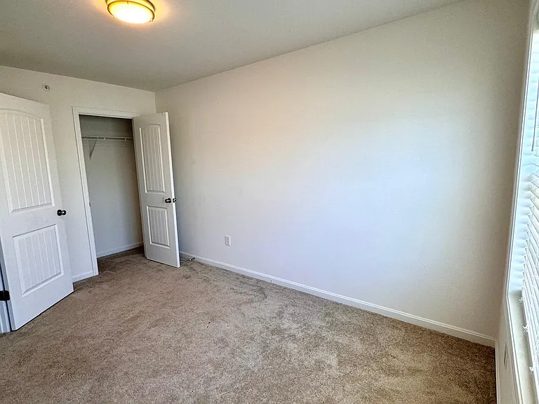 331 Avon Dr — Photo 7