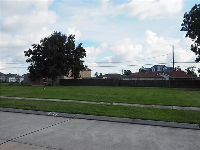 401 Cougar Dr. Arabi, LA  70032 - 100 x 105 Lot