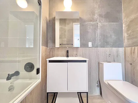 Rented by Doorway NYC, LLC | media 32