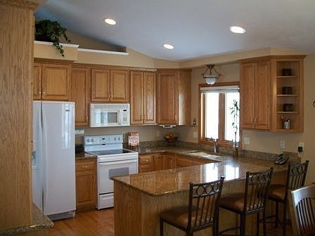 2nd image of 7208 W Lancaster Cir