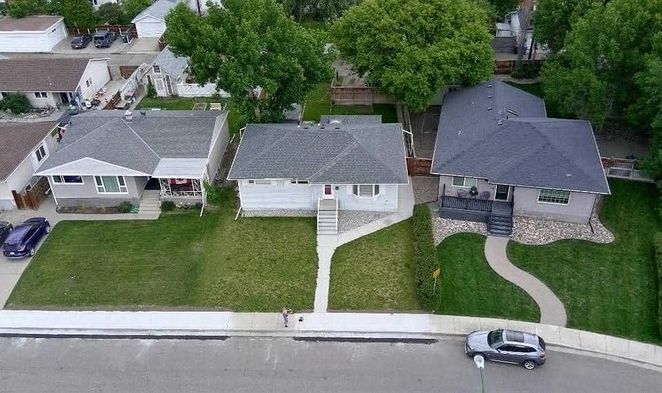 1st image of 2129 9a Ave S