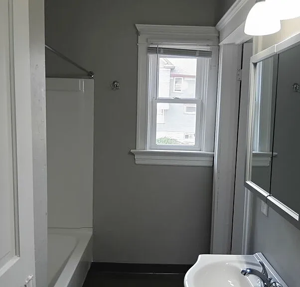 1702 S 10th St — Photo 5