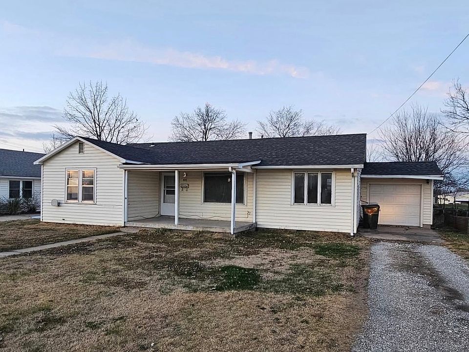1st image of 405 E Twyman St