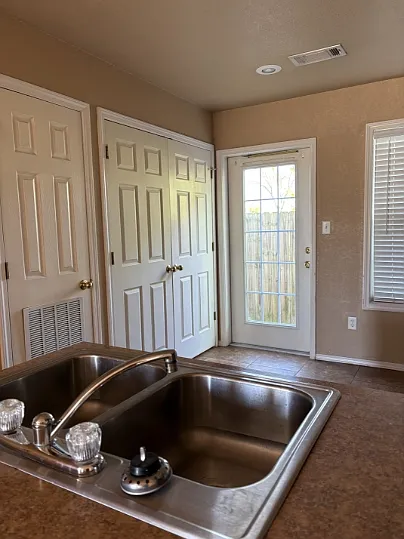 501 Countryside Ln #5 — Photo 4
