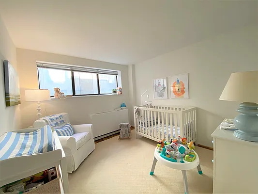 Rented by City Connections Realty | media 9