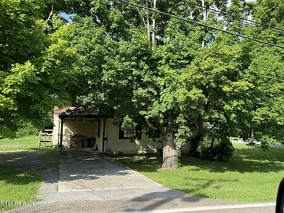 3rd image of 5116 Schubert Rd