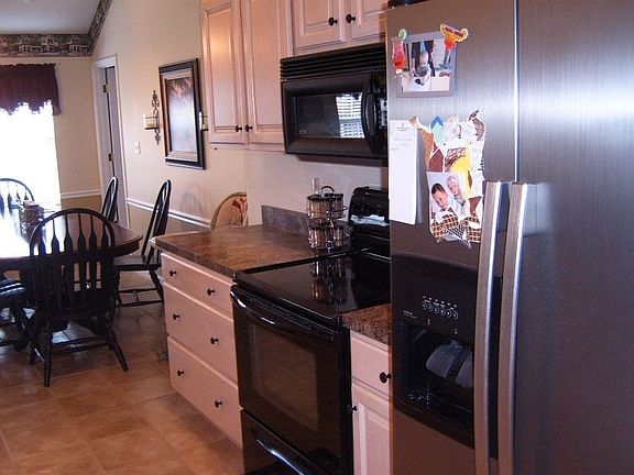 5th image of 12100 Bridlewood Dr