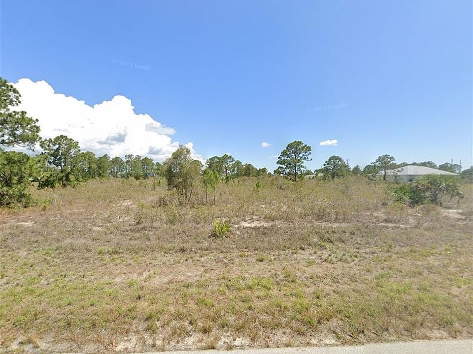 2nd image of 814 Palomino ST E
