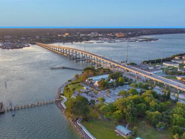 12167 Alumna Ave, Port Charlotte, FL 33981
