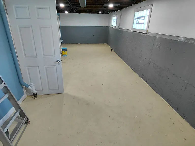 6215 Blaine Ave — Photo 3