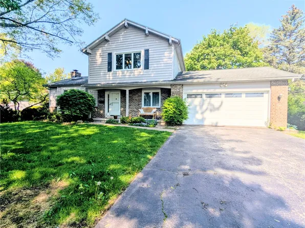 19 Towngate Rd, Rochester, NY 14626
