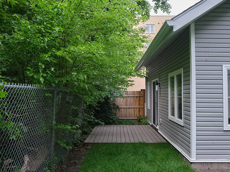 829 Gaffield Pl #R — Photo 3