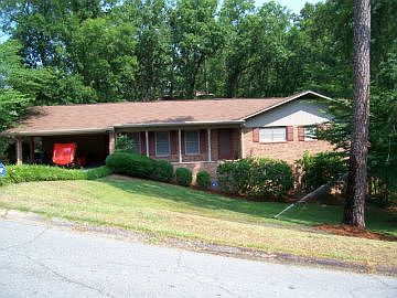 2nd image of 724 Fair Oaks Dr