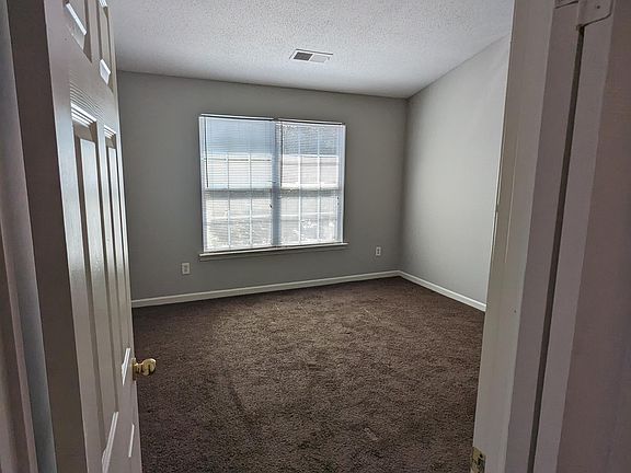 2nd image of 605 Stadler Pointe #1