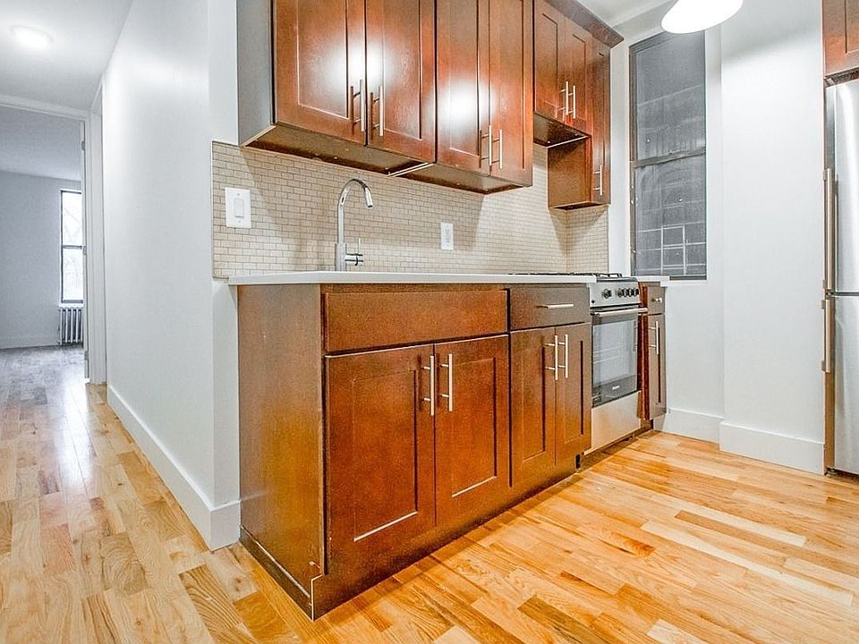 1st image of 643 Franklin Ave #A3r