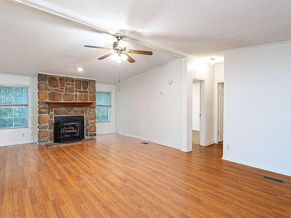 2nd image of 3162 Twig Ct