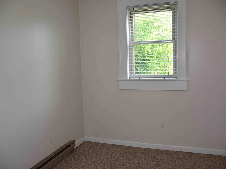 54 University Ave #4 — Photo 5