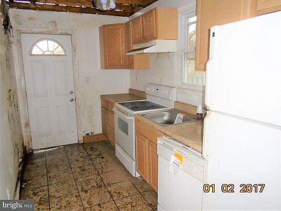 4th image of 845 Windsor St