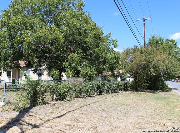 5th image of 219 E Bonner Ave