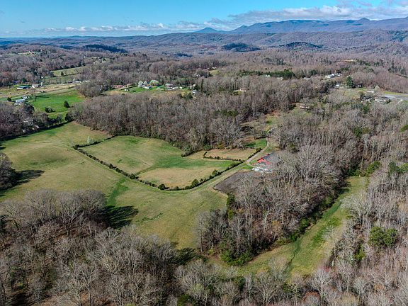 3rd image of 243 Black Oak Rd