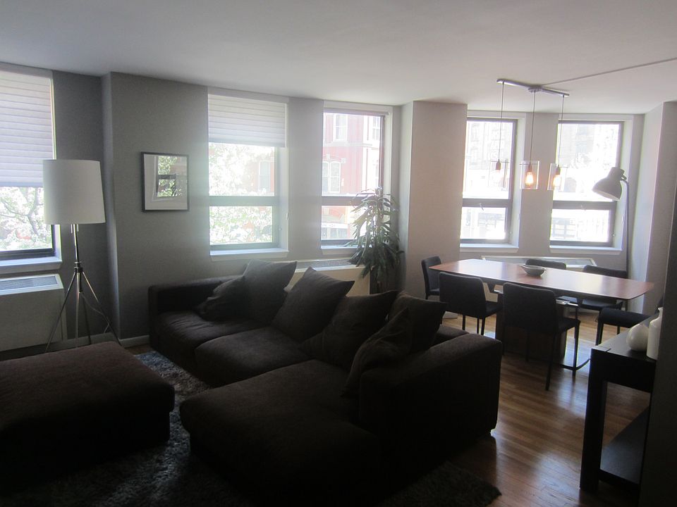 1st image of 311 Greenwich St APT 4C