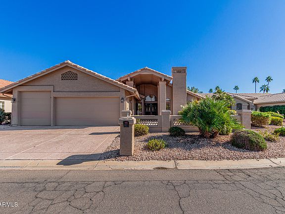 3rd image of 10949 E BELLFLOWER Drive