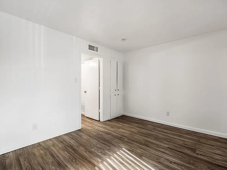 3210 Tulane Dr NE — Photo 11