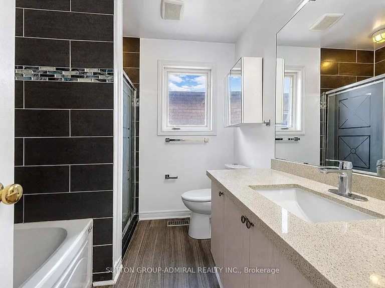 189 Warwick Cres #UPPER — Photo 16