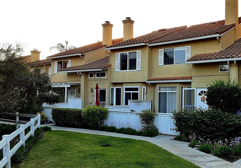 1st image of 27546 Jasmine Ave