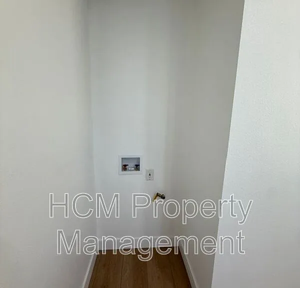 1044 Cedar Ave #1048 — Photo 20