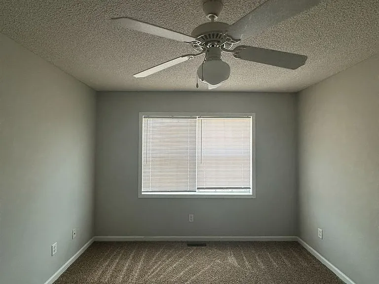 118 S Springview Dr — Photo 22