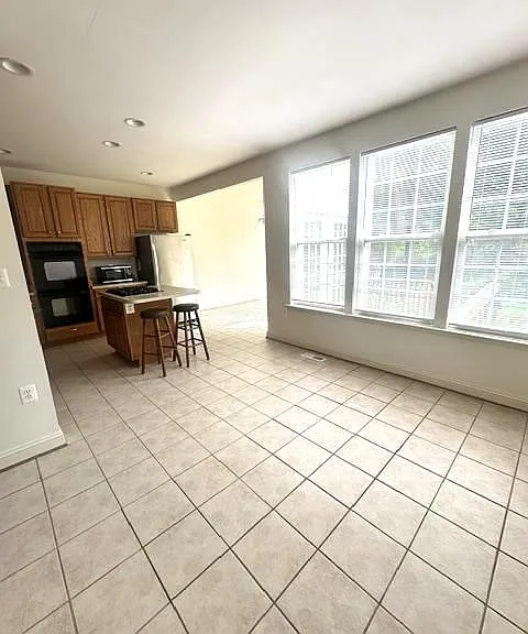637 McLeary Sq SE — Photo 8