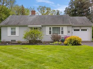 966 Escarpment Dr, Lewiston, NY