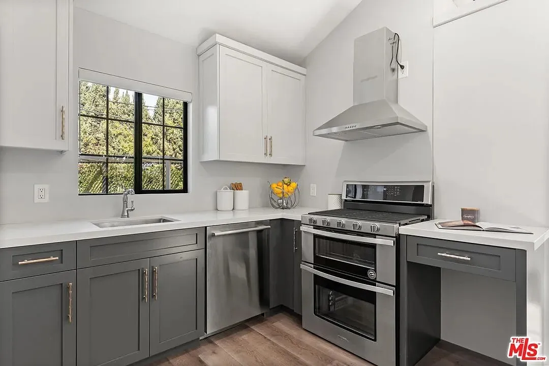 Studio, 400 sqft, $2,295 — Photo 4