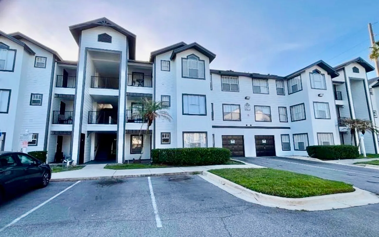 2 bed, 1026 sqft, $1,650 — Photo 1