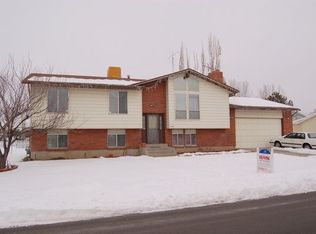 1555 E 1100 S, Clearfield, UT 84015
