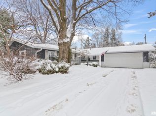 2124 Fairway Dr, Springfield, IL 62704