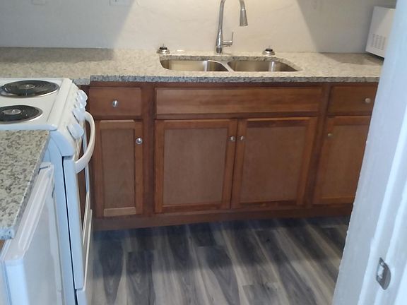 3rd image of 1417 NE 10th St #2