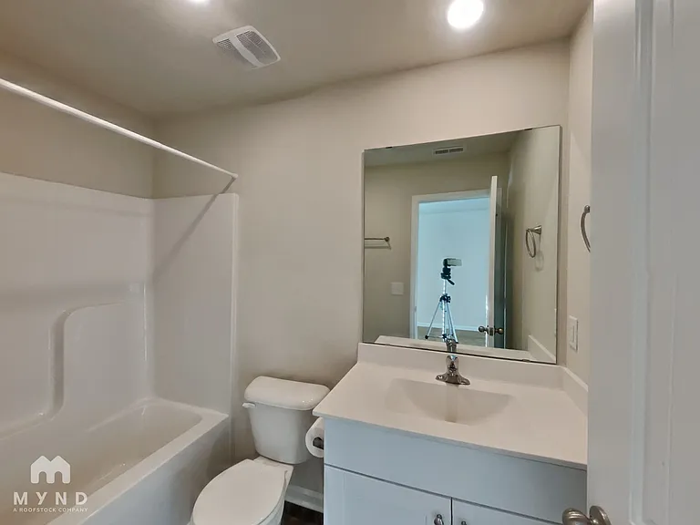 250 Yorktown Ln — Photo 13